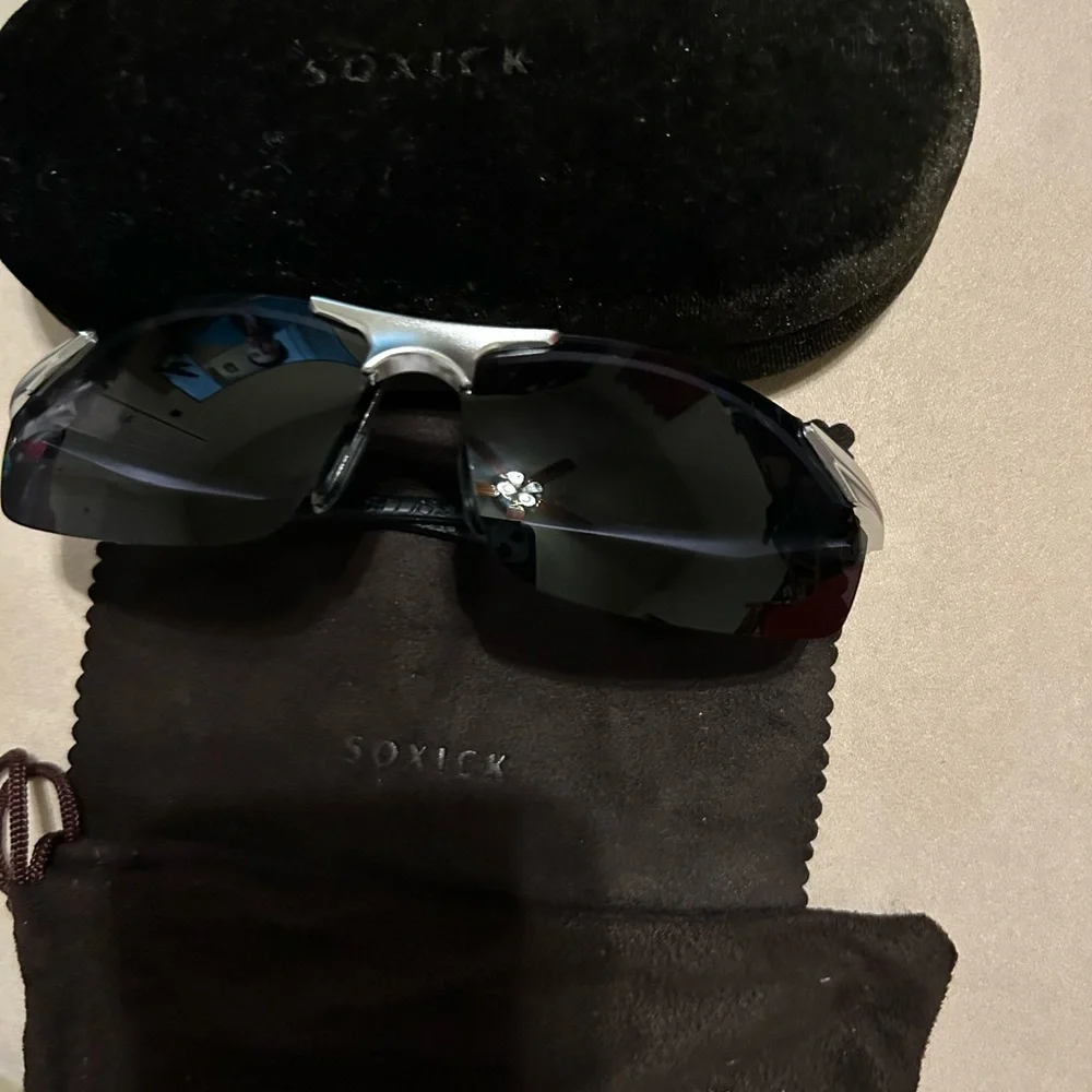 SOXICK Black Sunglasses with Case
